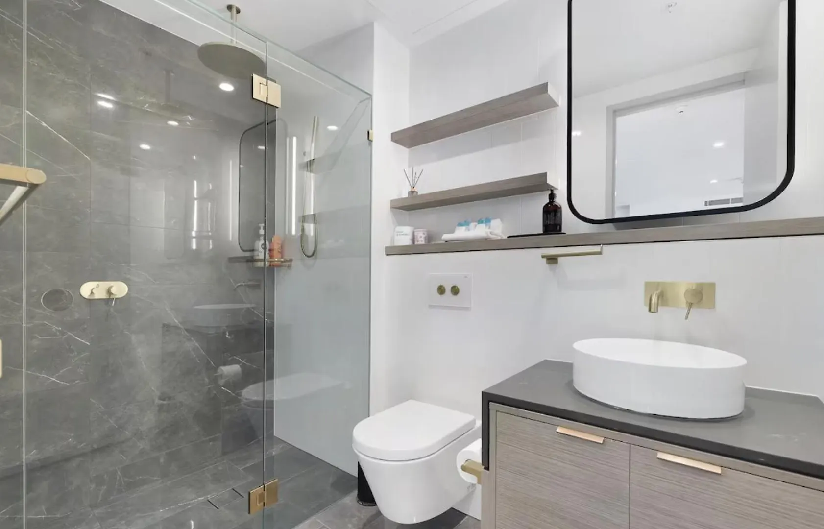 Newest Views On The Beach - Pet Friendly Gold Coast